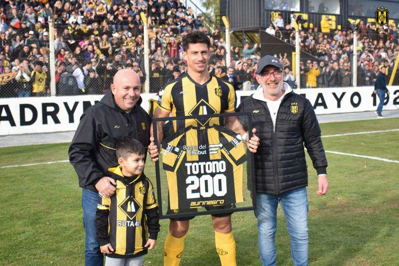 totono200