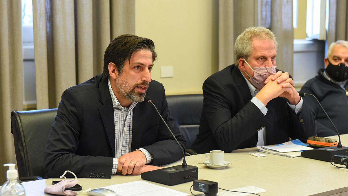 de-la-reunion-paritaria-participaron-el-ministro-educacion-la-nacion-nicolas-trotta-el-secretario-politicas-universitarias-jaime-perczyk-y-representantes-los-gremios-conadu-conaduh-fedun-fagdut-uda-y-ctera