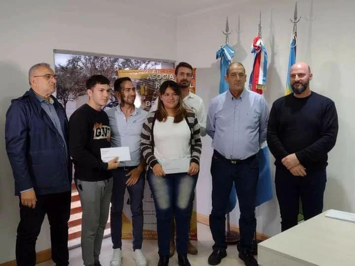 APOYO FINANCIERO 1