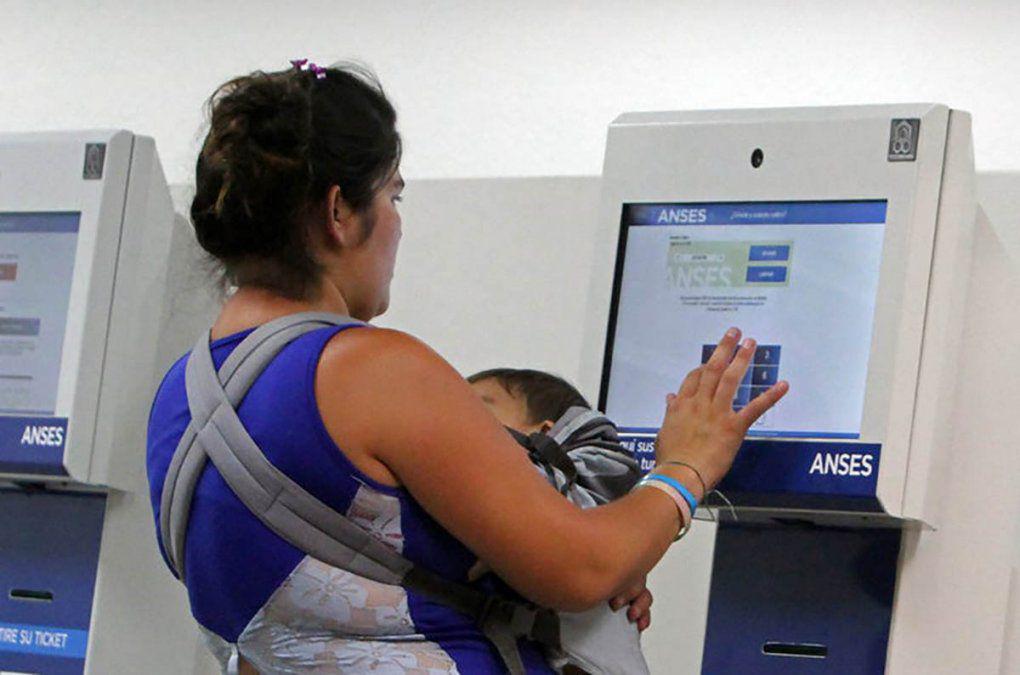 el-gobierno-adelantara-partir-manana-el-pago-del-20acumulado-del-complemento-la-asignacion-universal-hijo-auh