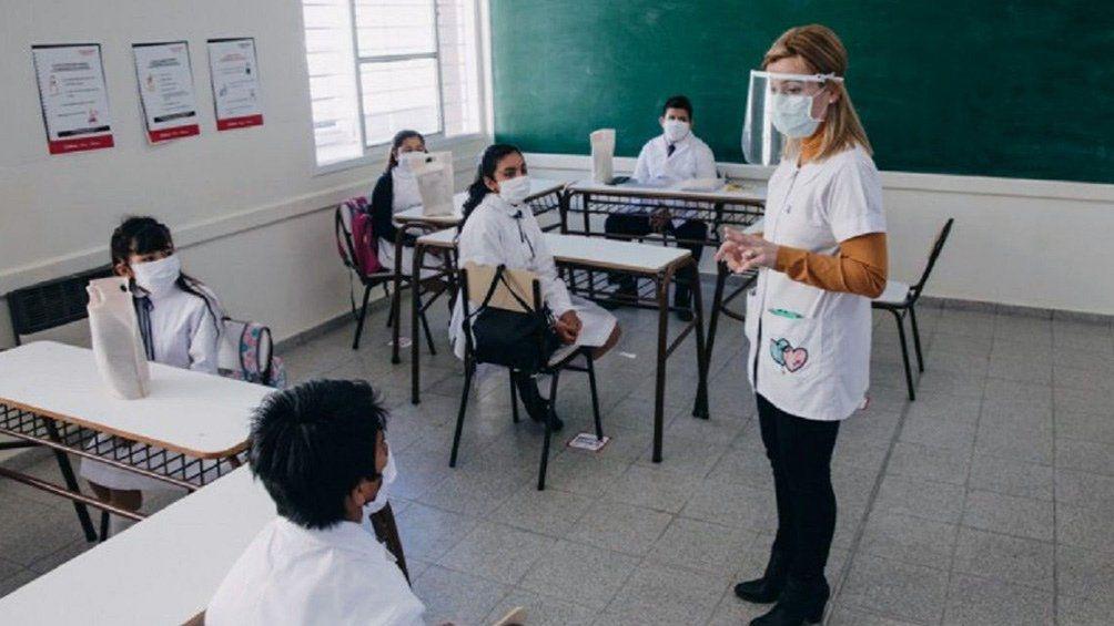 sigue-el-debate-el-regreso-las-clases-presenciales