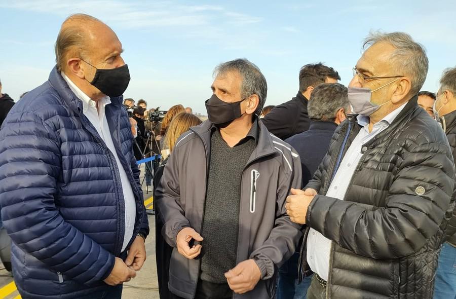 Foto Archivo - El gobernador Omar Perotti junto a José Catalano y Alcides Calvo